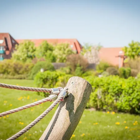 Hotel Cuxlandhotel 122 *